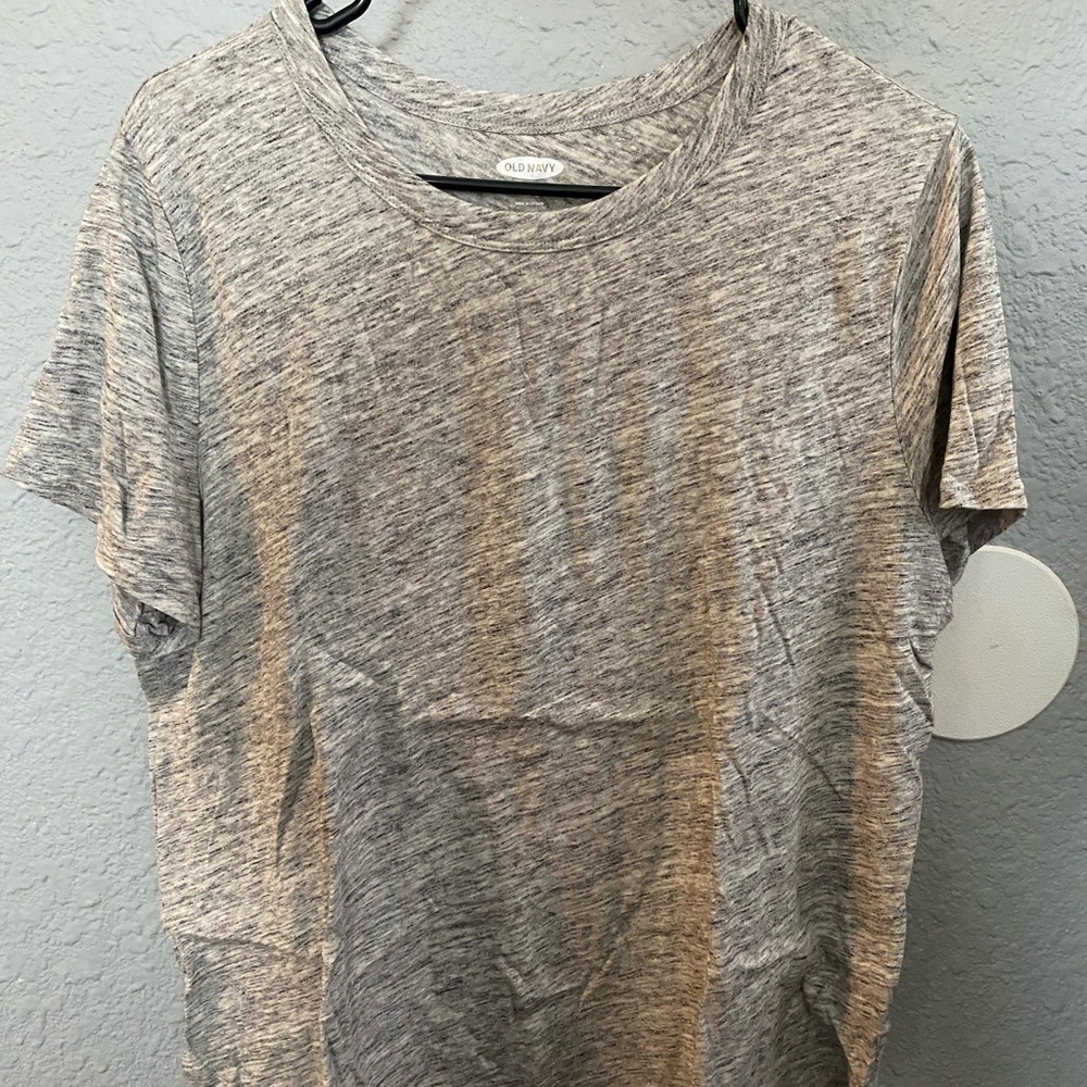 Old Navy Gray Tee